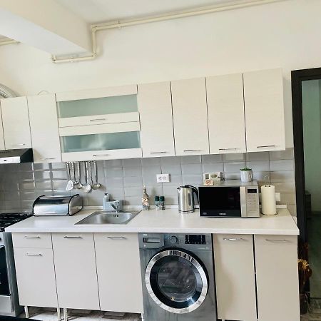 Dream Sury Apartment - Metrou Leonida, Spital Obregia Бухарест Екстер'єр фото